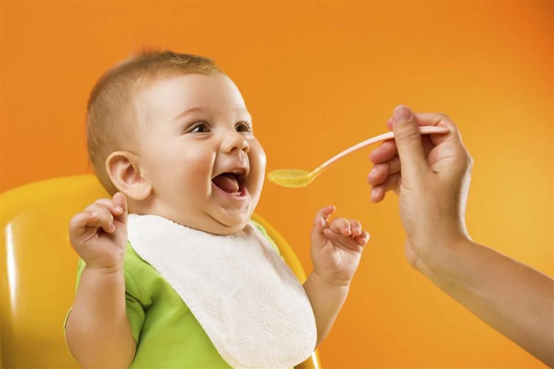 الغذاء التكميلي للرضع