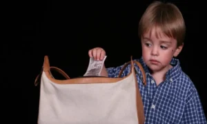 كيف تضعين قواعد التربية السليمة للأطفال منذ السنوات الأولى؟